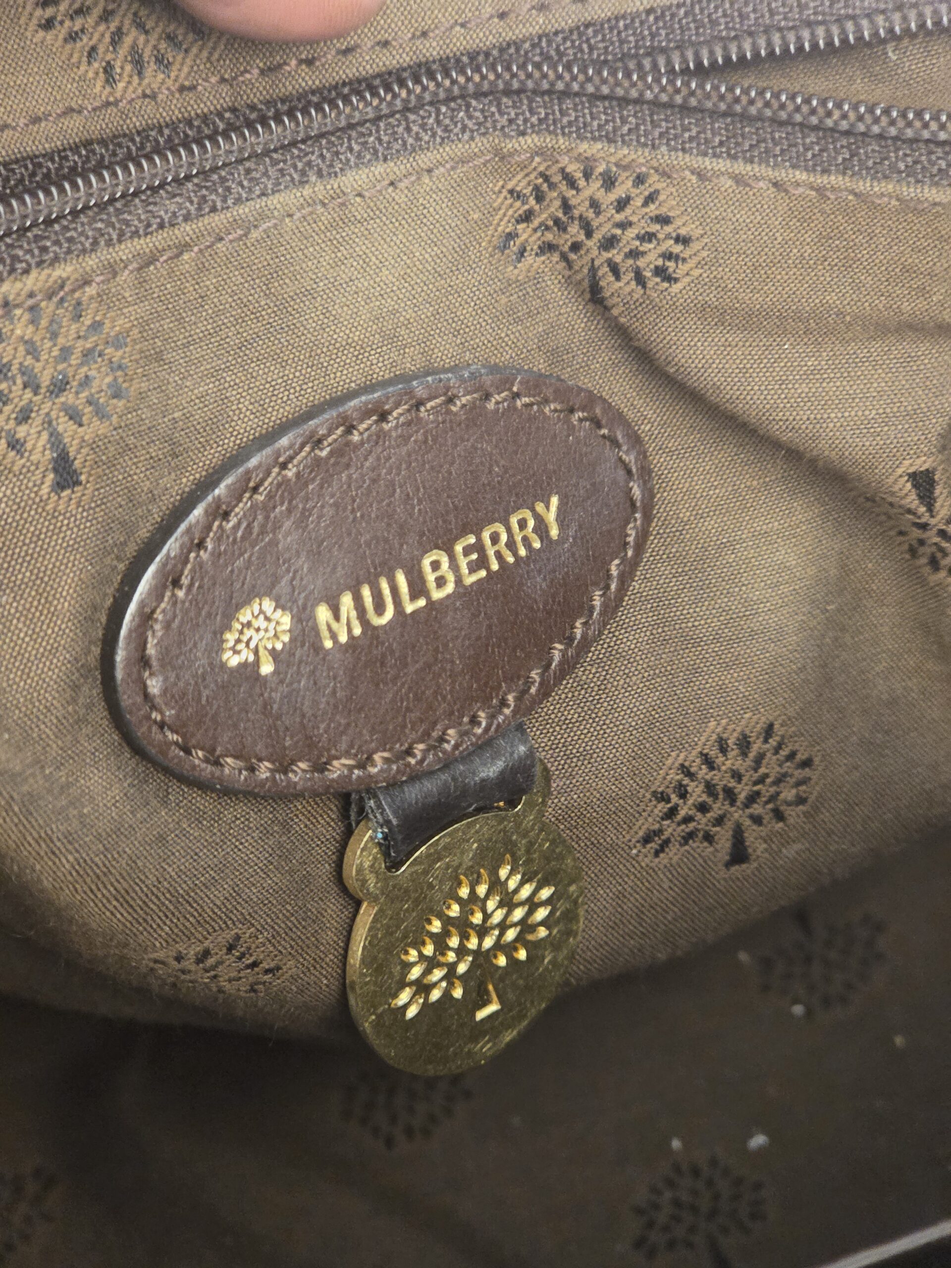Bolsa Mulberry Alexa Marrom Escuro em Couro com Fecho Postman's Lock - Imagem 2